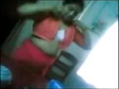 একটি স্বাস্থ্য বাংলাদেশি ছুদাছুদি দ্বারা তার বোন,