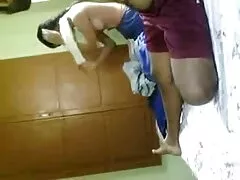 প্রতিমা, প্রসাব করা বাংলা গুদমারামারি